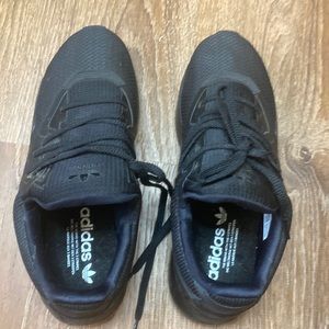 NEW Adidas Sneaker size 7